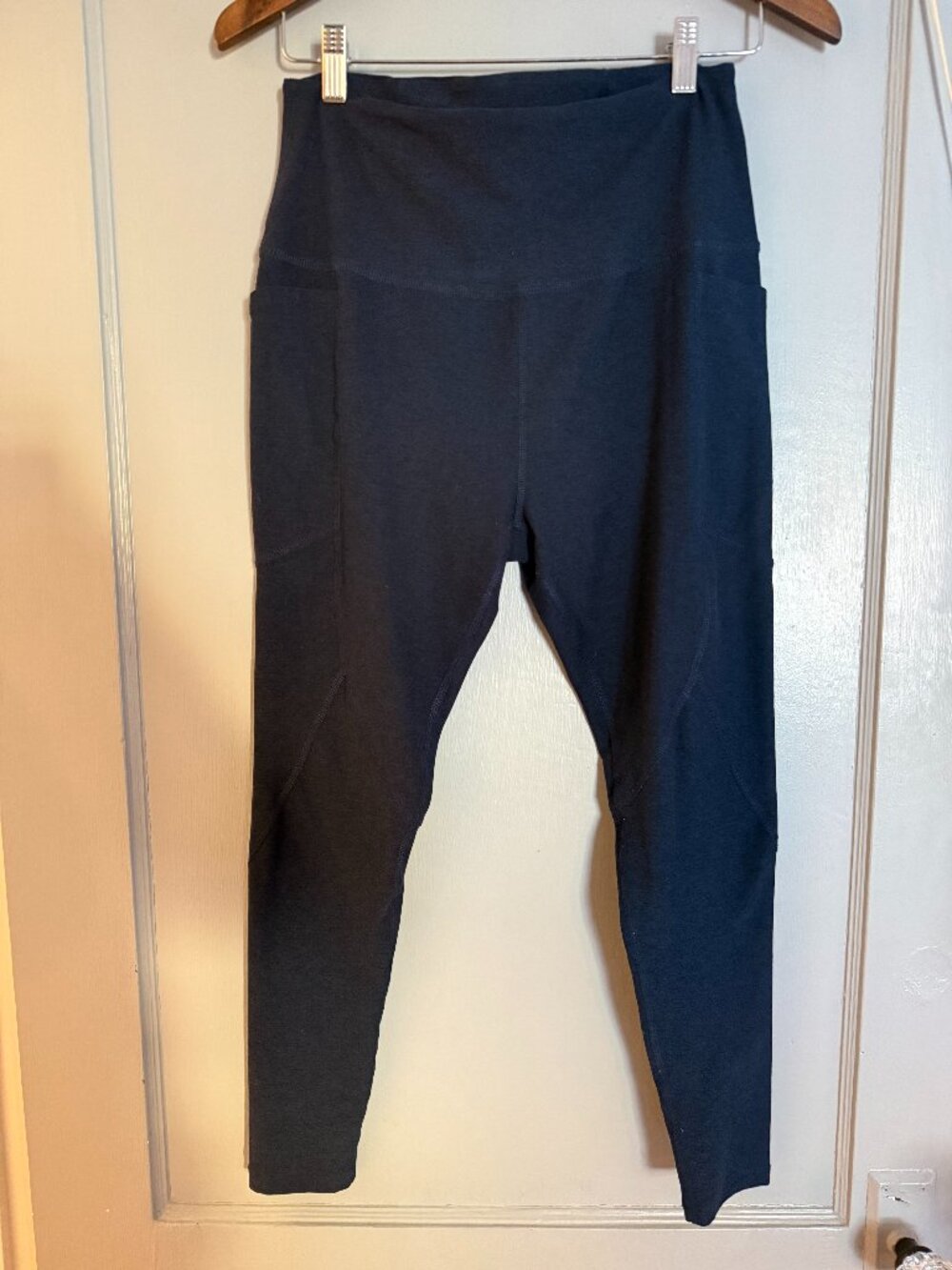 Beyond Yoga, Spacedye Navy Midi Leggings with Pockets, XL
